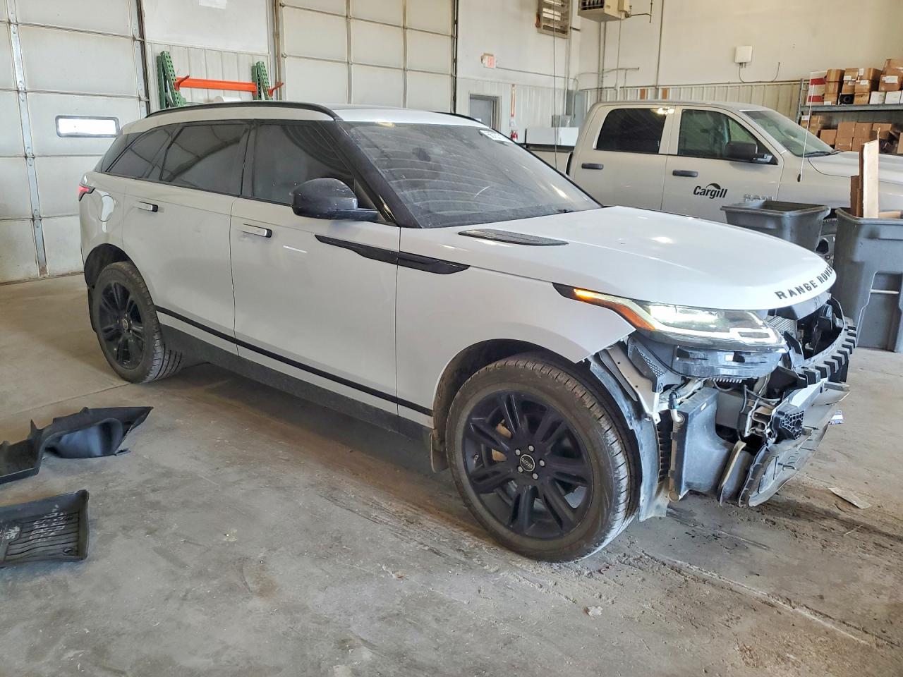 2019 LAND ROVER RANGE ROVER VELAR S — снимка 4