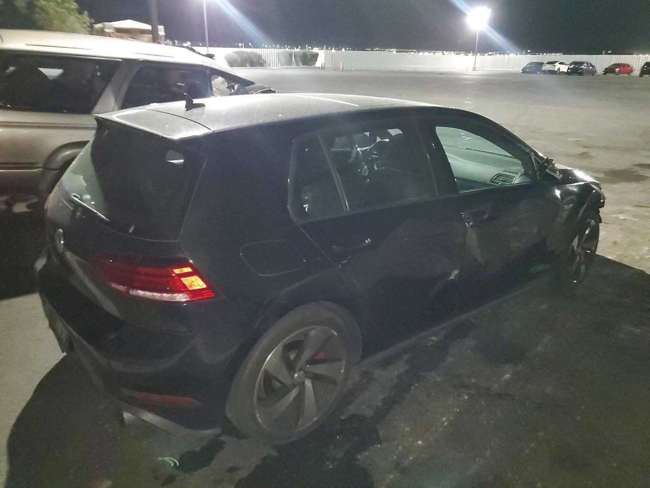 2018 VOLKSWAGEN GTI S/SE — снимка 3