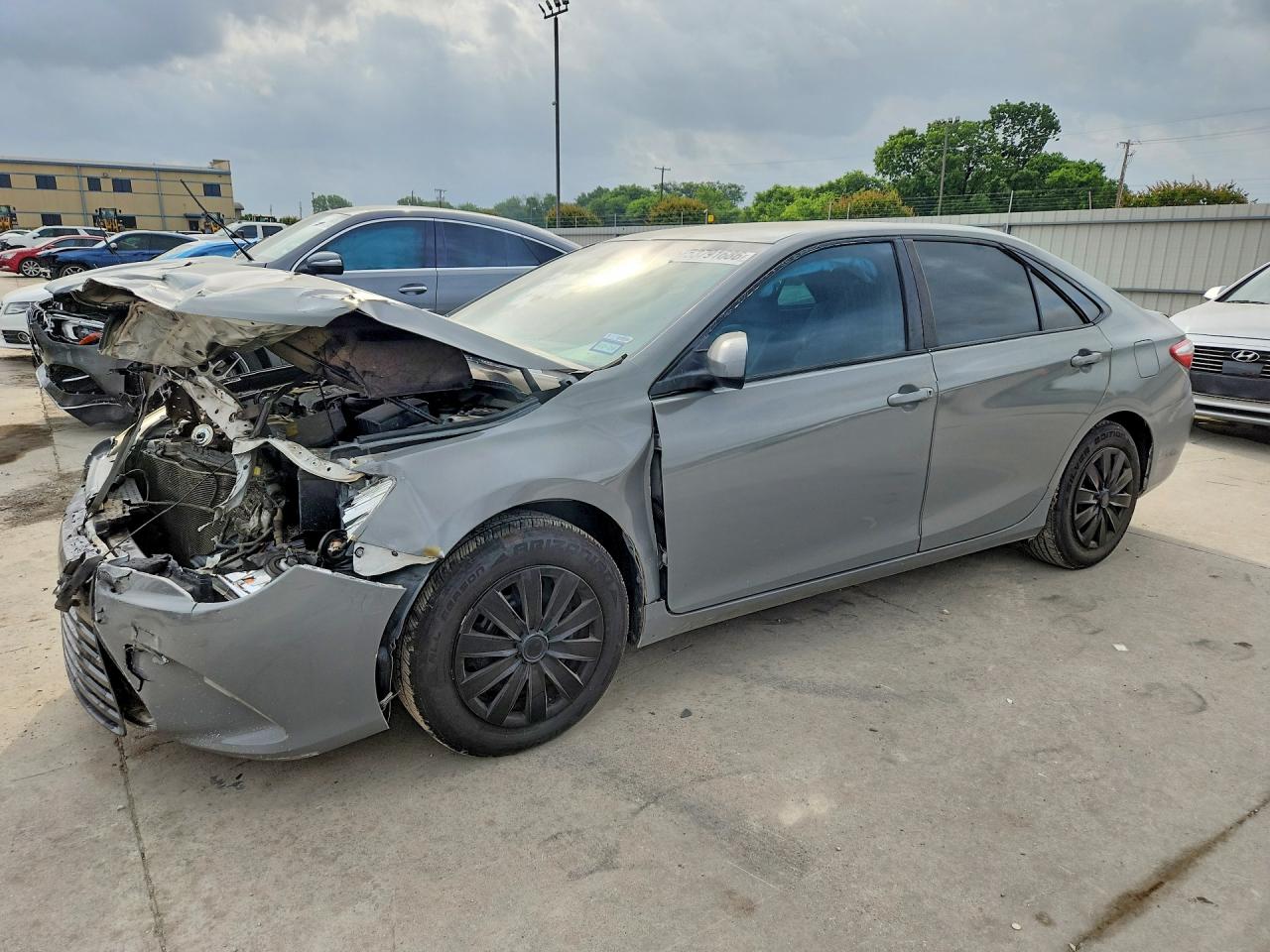 2015 TOYOTA CAMRY LE
