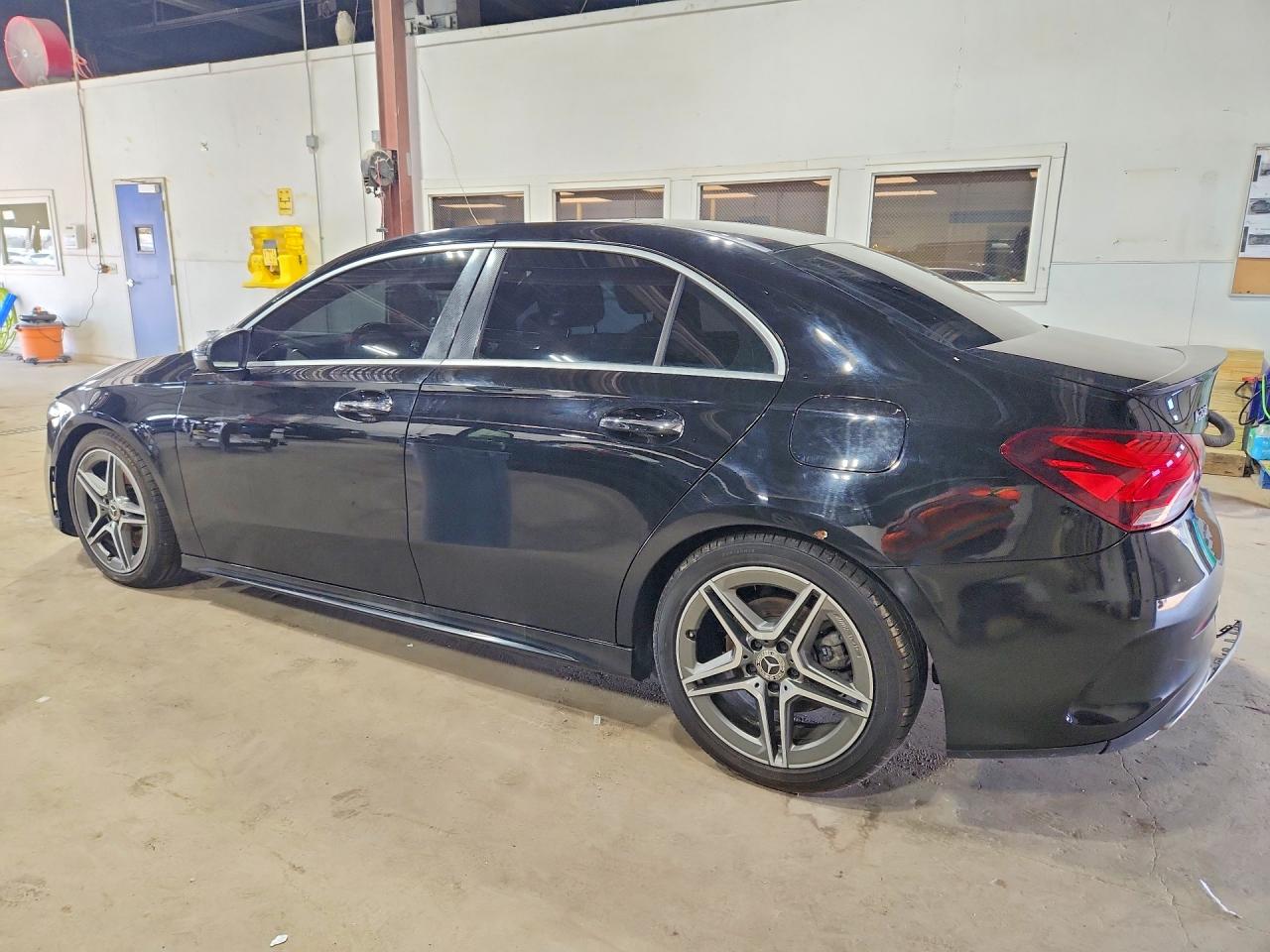 2020 MERCEDES-BENZ A 220 4MATIC — снимка 2