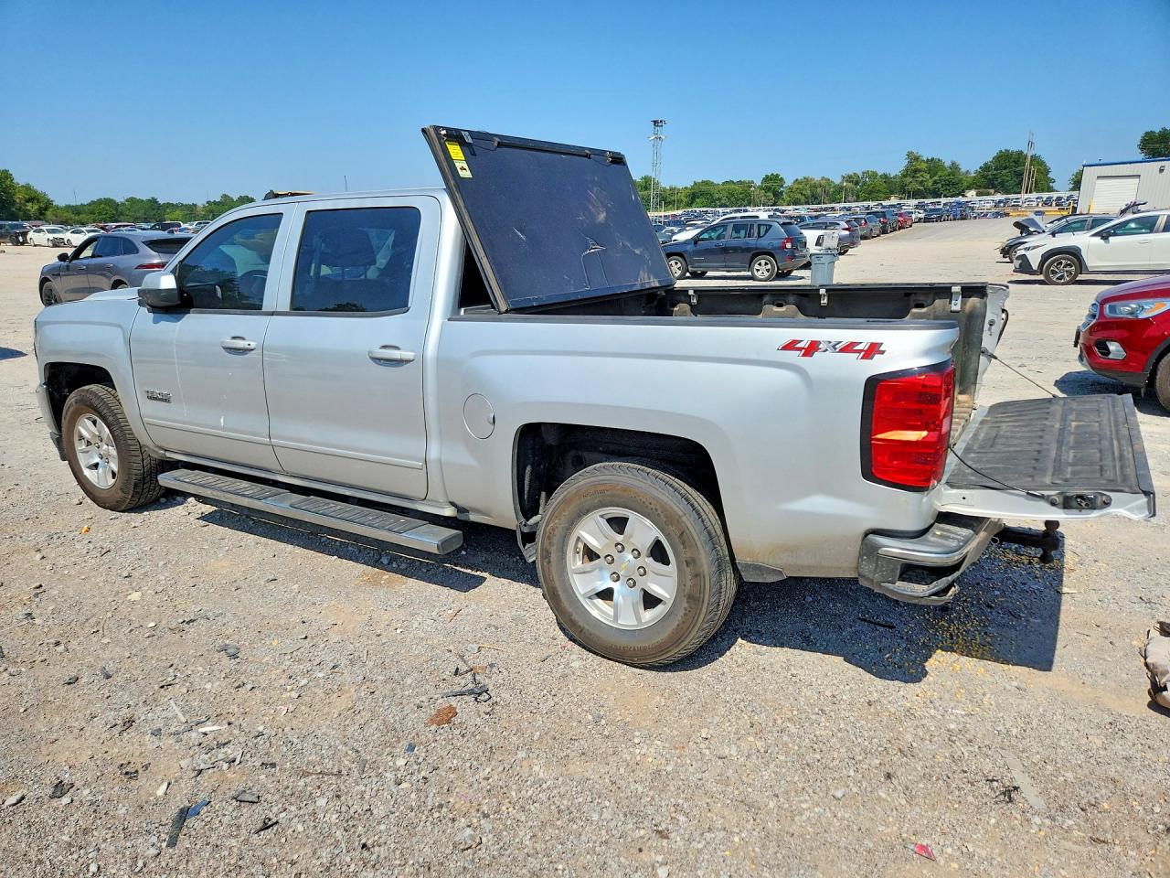 2018 CHEVROLET SILVERADO K1500 LT — снимка 2