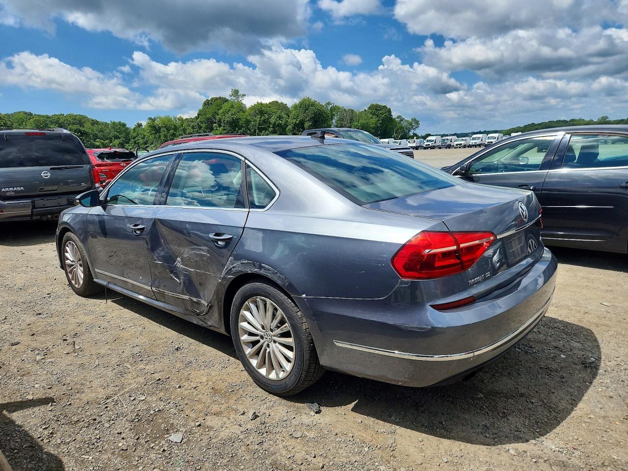 2016 VOLKSWAGEN PASSAT SE — снимка 2