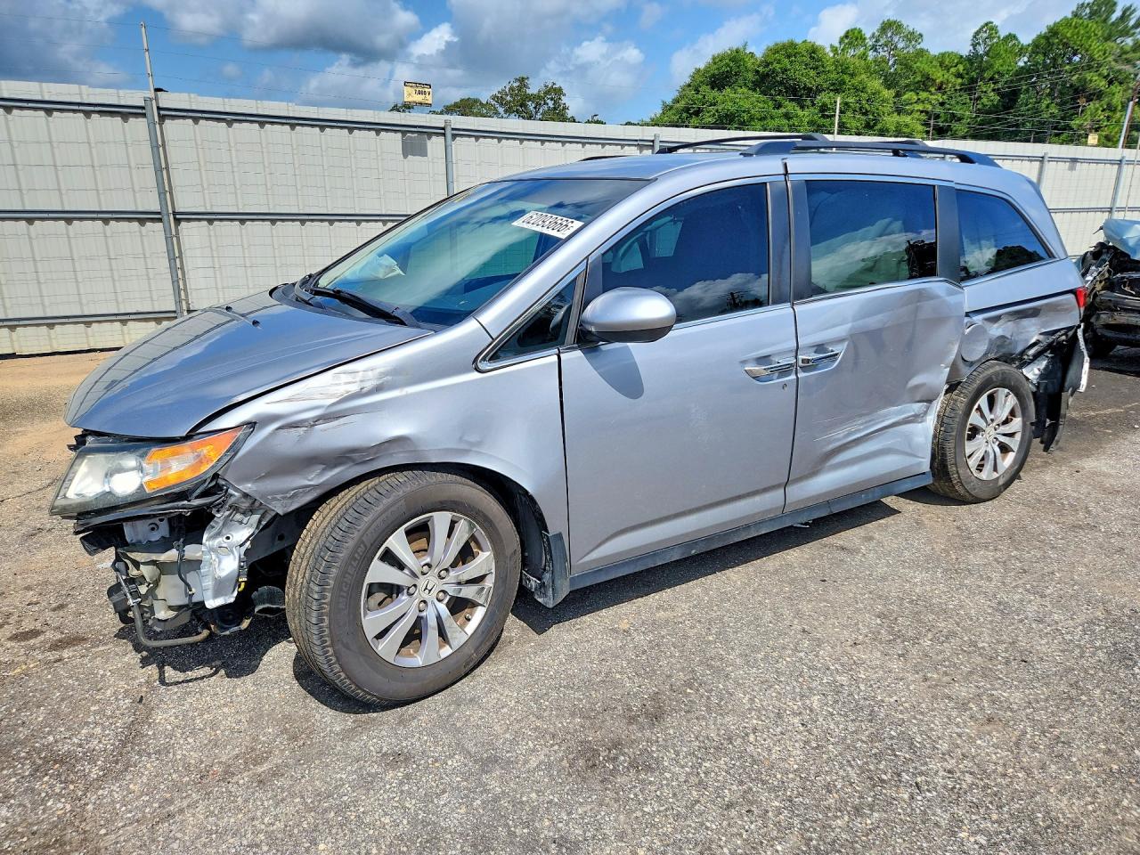 2016 HONDA ODYSSEY SE