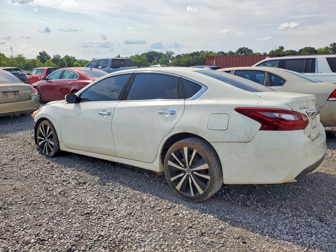 2018 NISSAN ALTIMA 2.5 SV — снимка 2