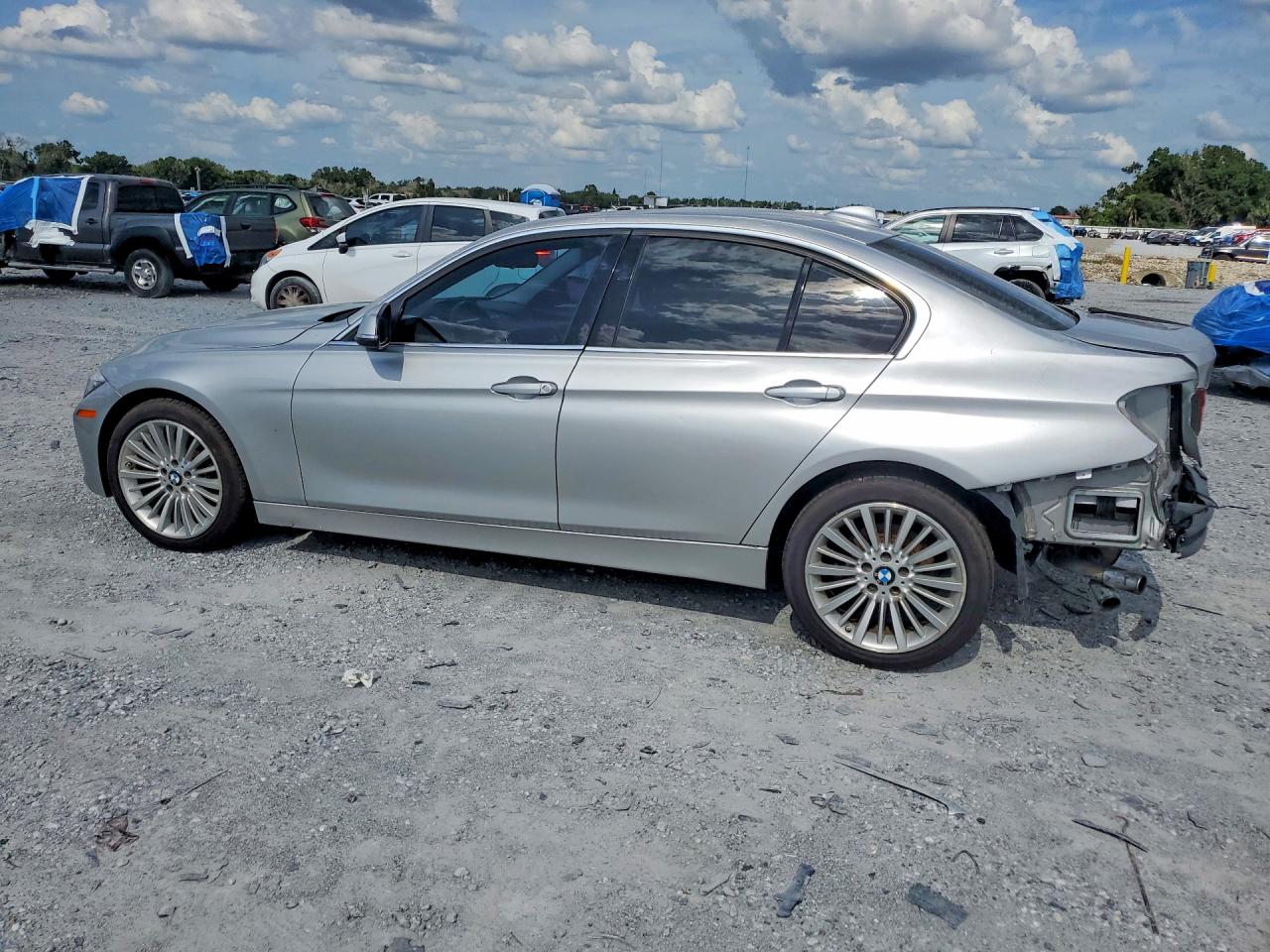 2013 BMW 328 I — снимка 2