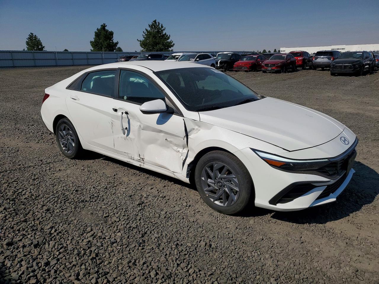 2026 HYUNDAI ELANTRA HYBRID BLUE — снимка 4