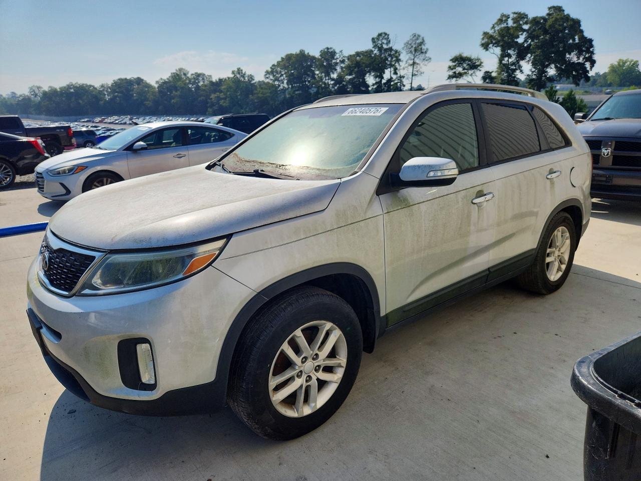 2015 KIA SORENTO LX
