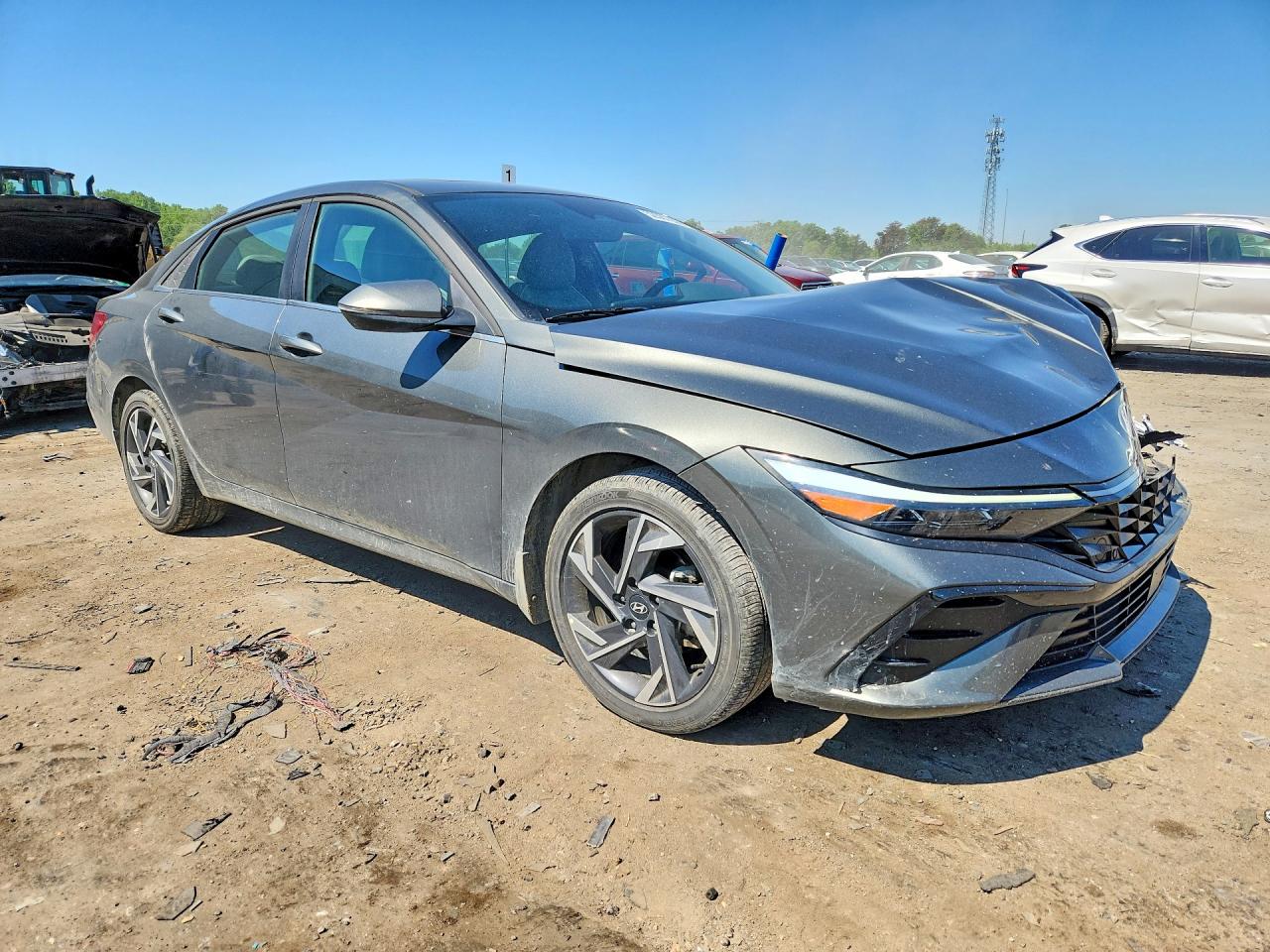 2025 HYUNDAI ELANTRA LIMITED — снимка 4