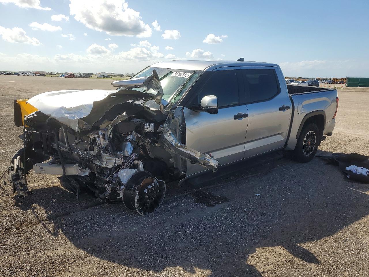 2025 TOYOTA TUNDRA SR5
