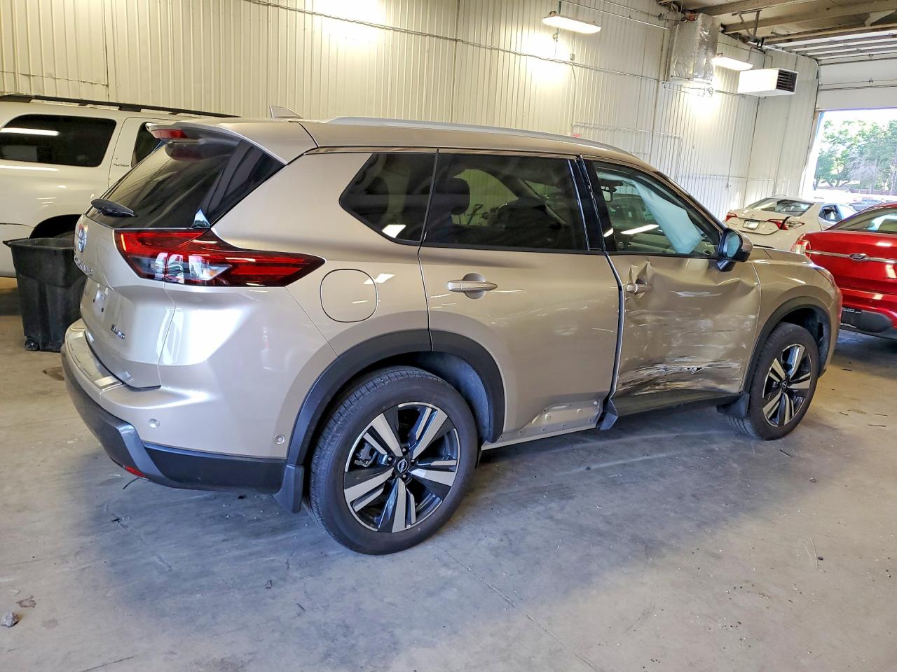 2025 NISSAN ROGUE SL — снимка 3