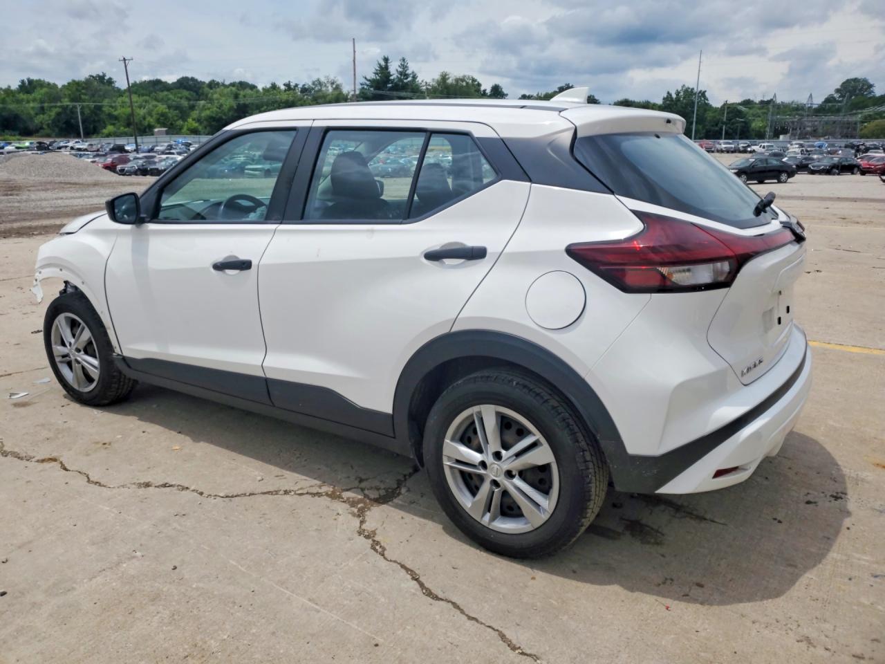 2022 NISSAN KICKS S — снимка 2