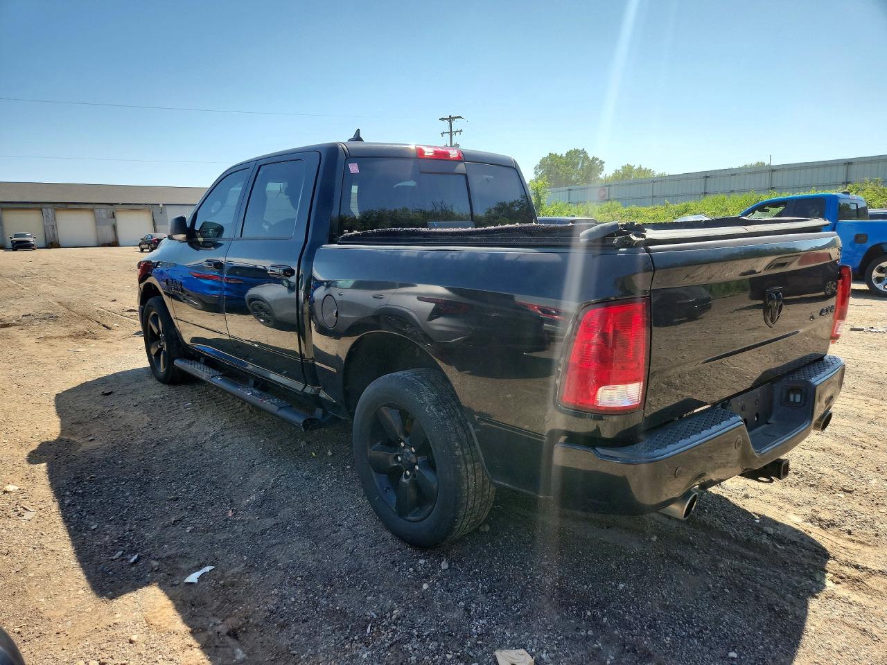2018 RAM 1500 SLT — снимка 2