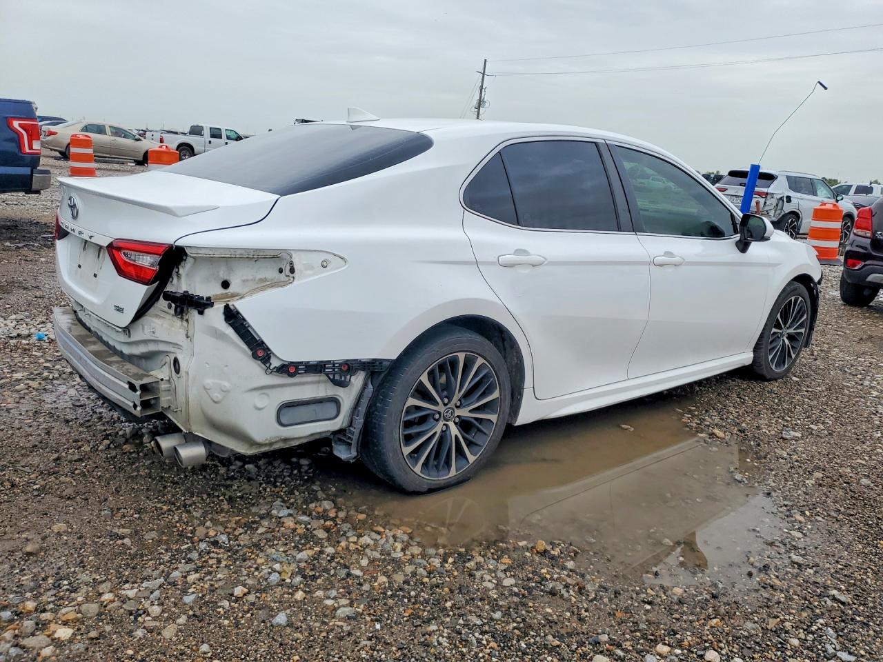 2020 TOYOTA CAMRY SE — снимка 3