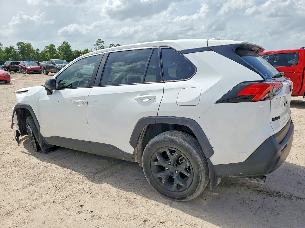 2022 TOYOTA RAV4 LE — снимка 2