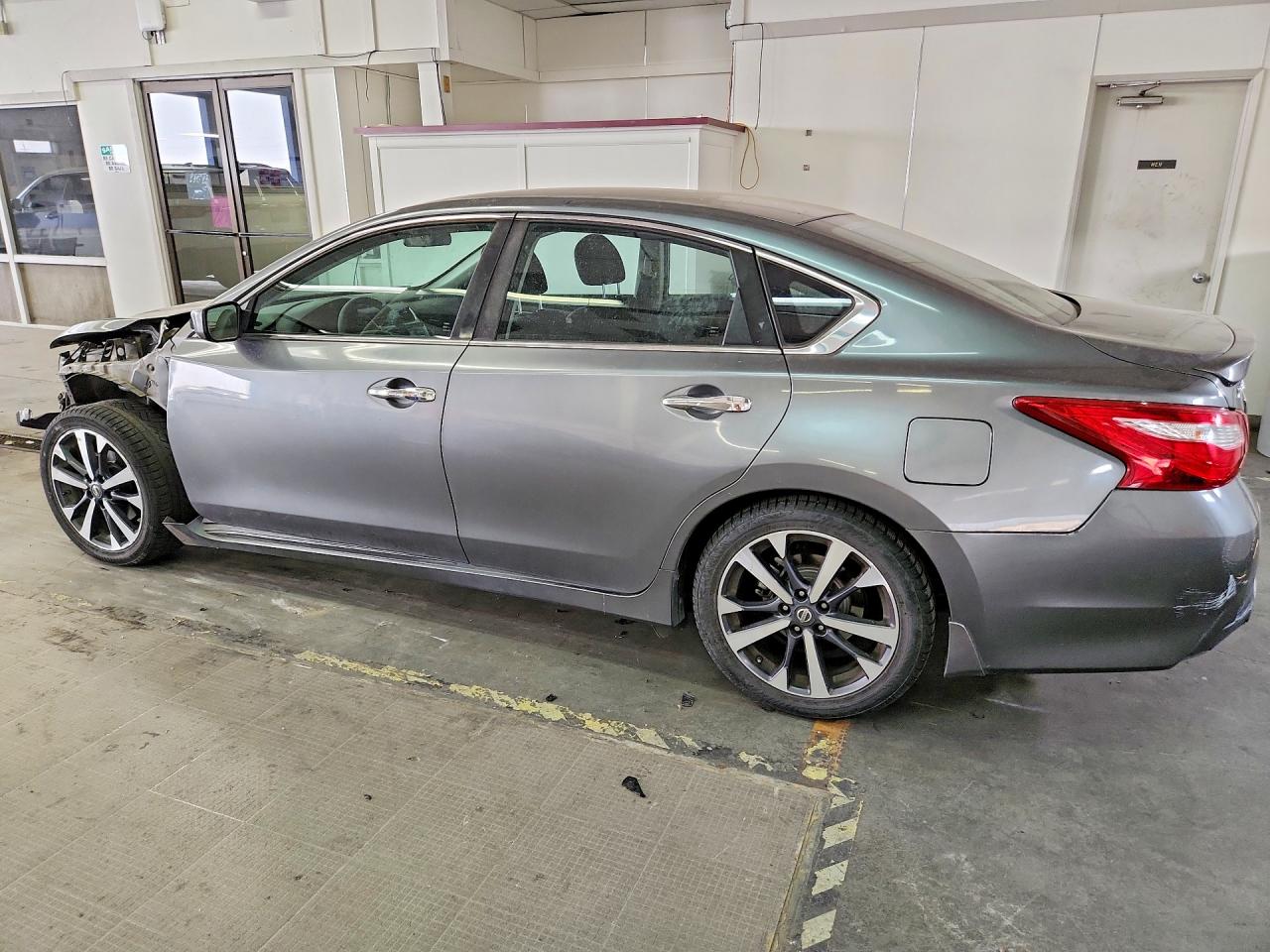 2016 NISSAN ALTIMA 2.5 SR — снимка 2