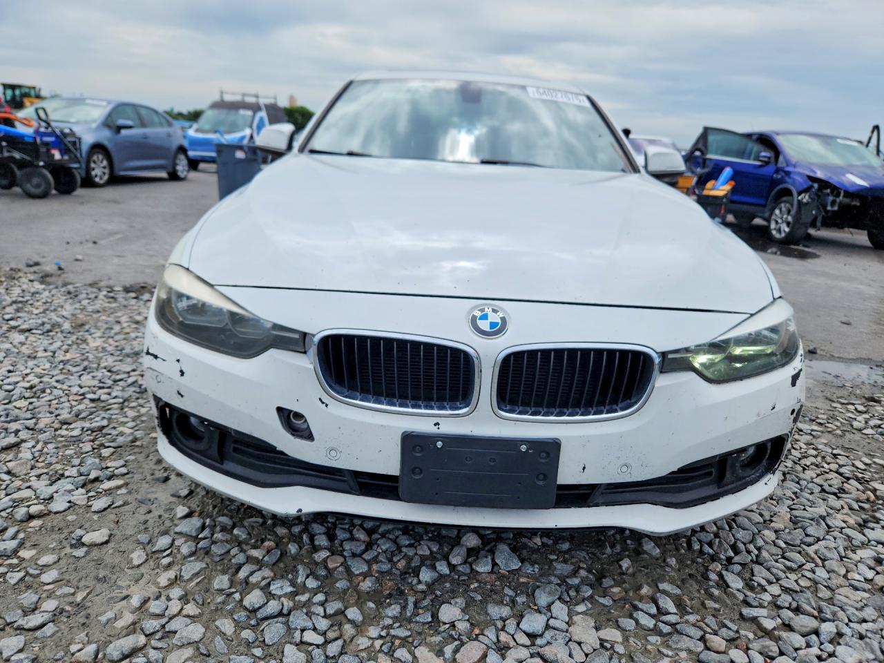 2016 BMW 320 I — снимка 5