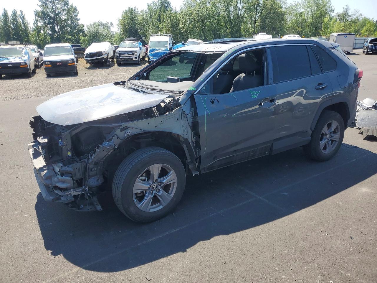 2022 TOYOTA RAV4 XLE