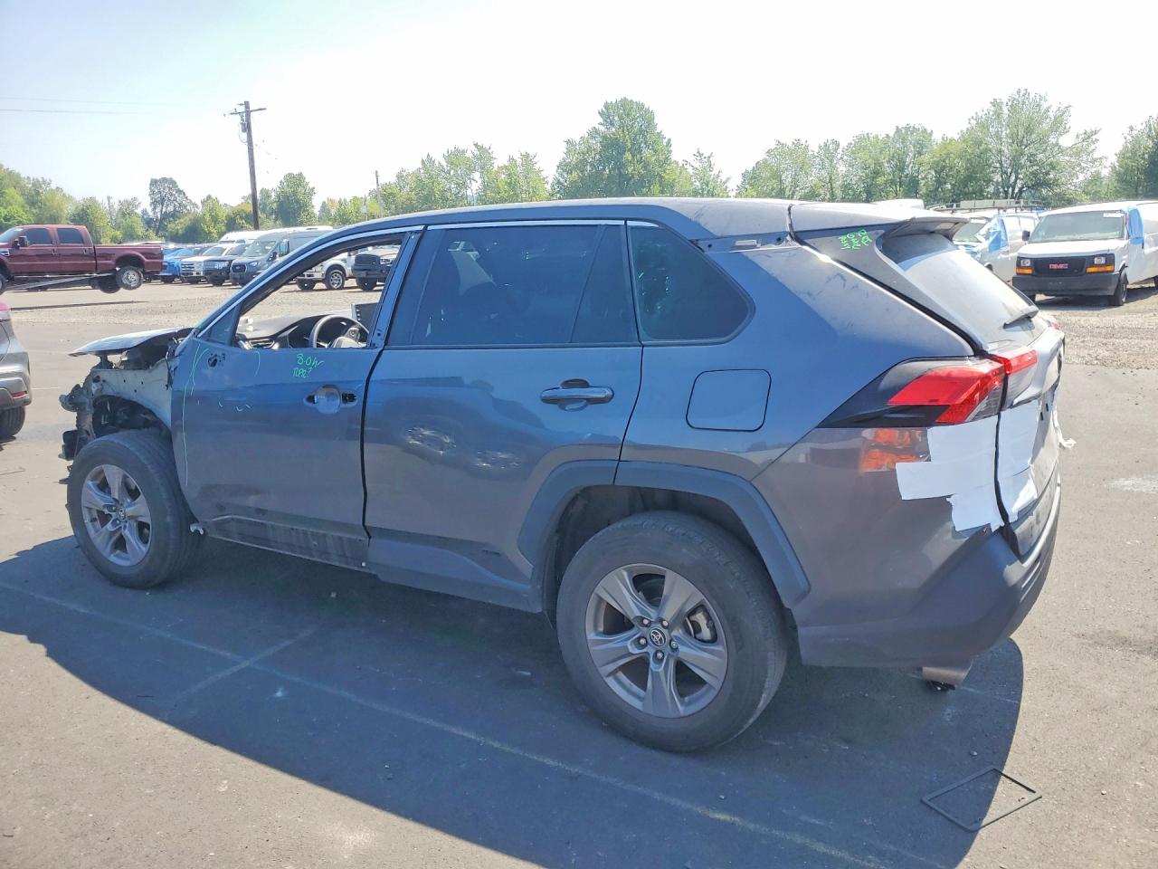 2022 TOYOTA RAV4 XLE — снимка 2