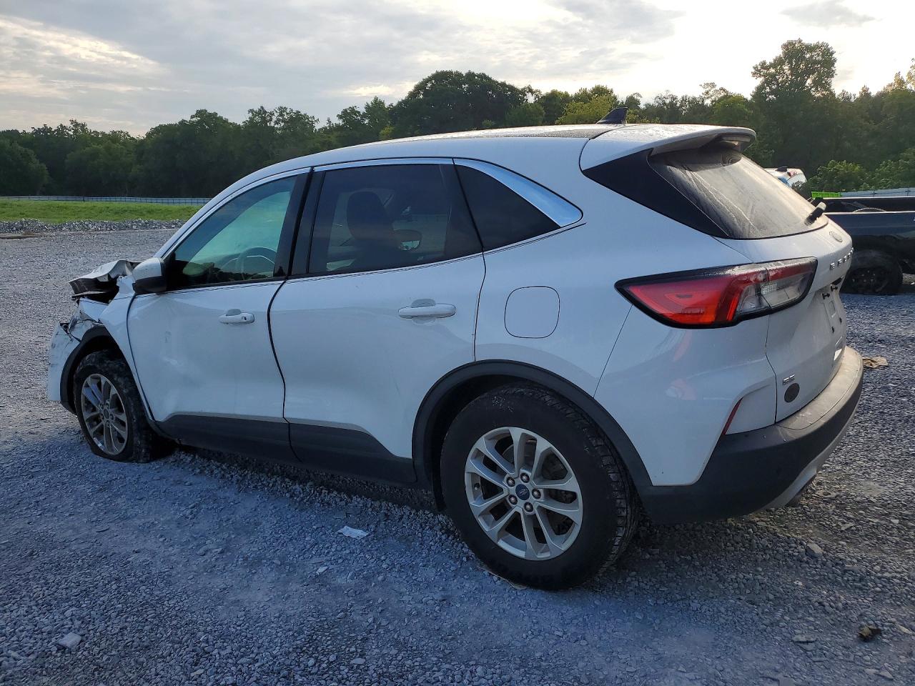 2020 FORD ESCAPE SE — снимка 2