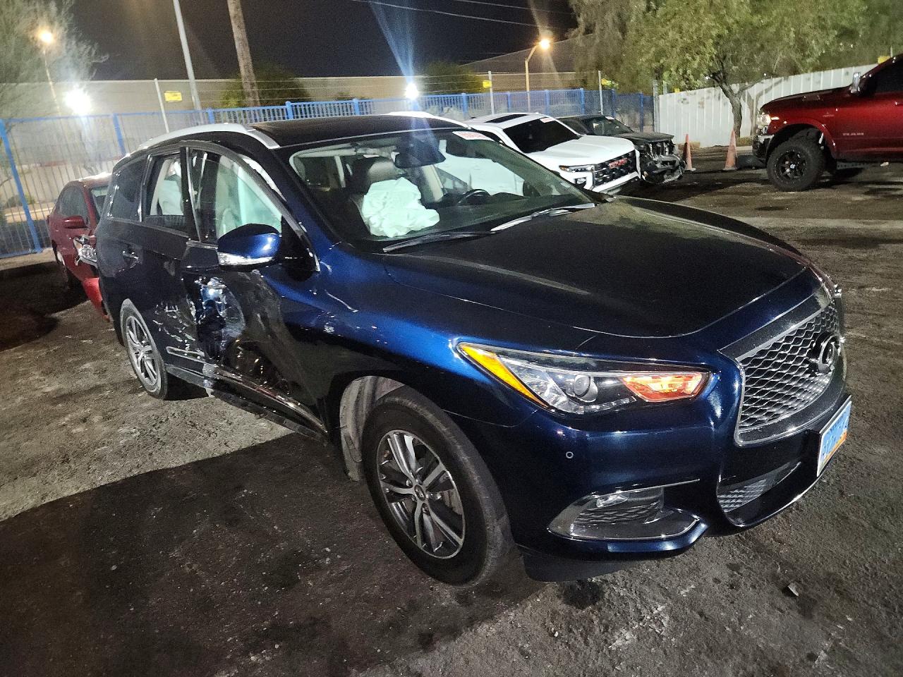 2019 INFINITI QX60 LUXE — снимка 4