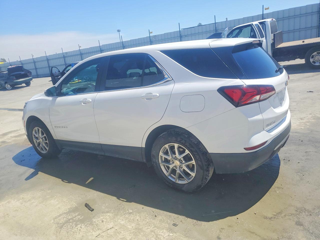 2024 CHEVROLET EQUINOX LT — снимка 2