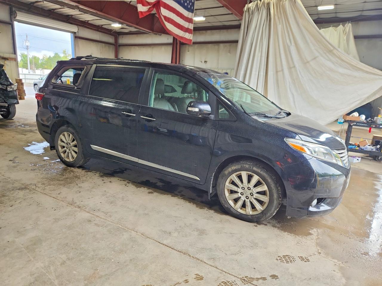 2015 TOYOTA SIENNA LIMITED PREMIUM 7-PASSENGER — снимка 4