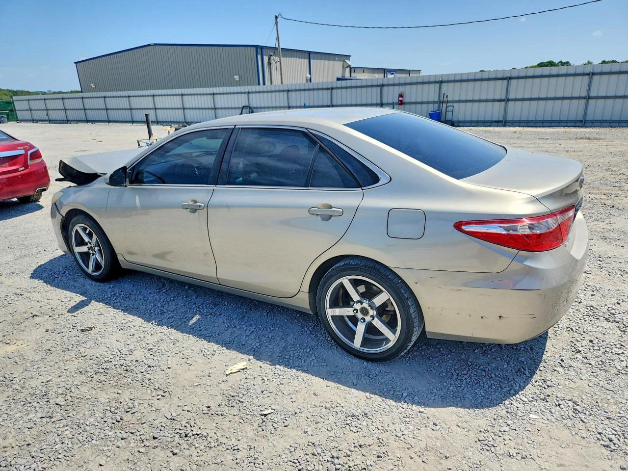 2015 TOYOTA CAMRY LE — снимка 2