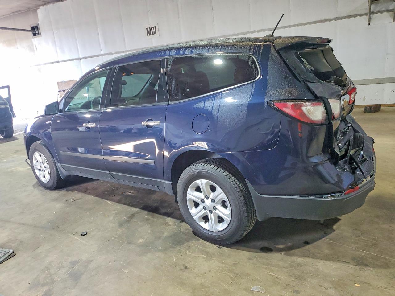 2015 CHEVROLET TRAVERSE LS — снимка 2