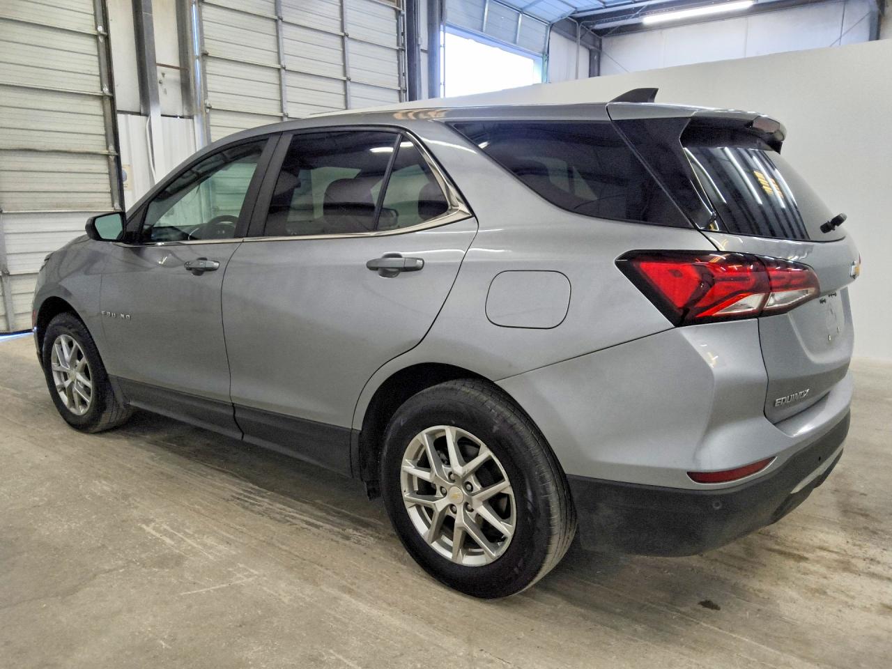 2023 CHEVROLET EQUINOX LT — снимка 2