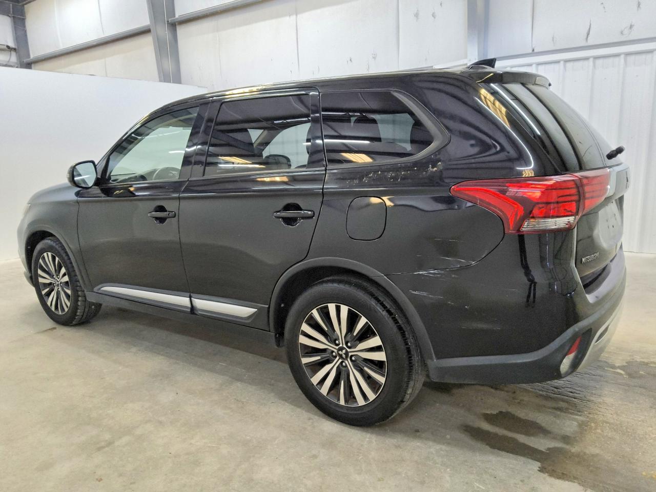 2019 MITSUBISHI OUTLANDER SE — снимка 2