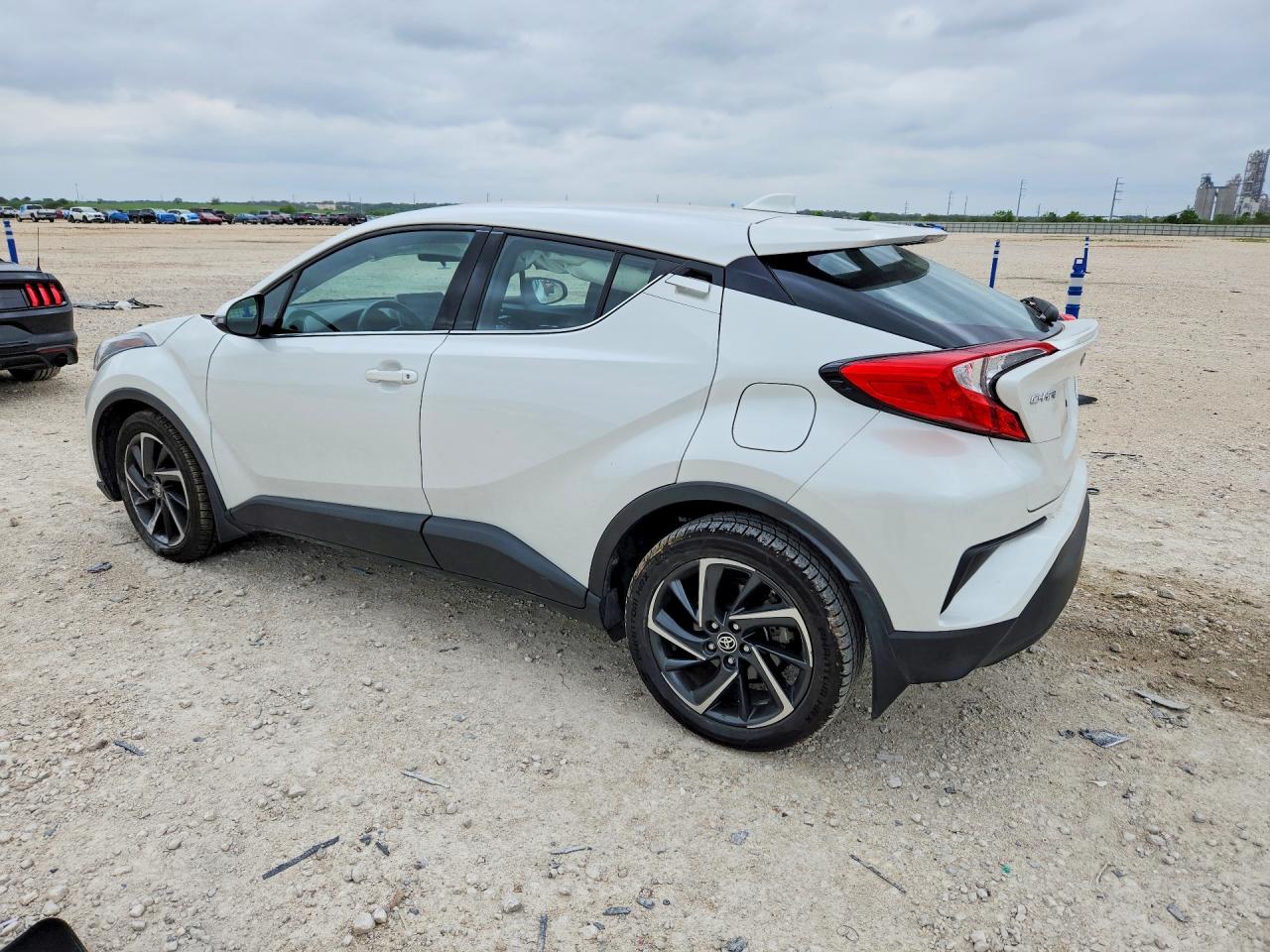 2021 TOYOTA C-HR LIMITED — снимка 2