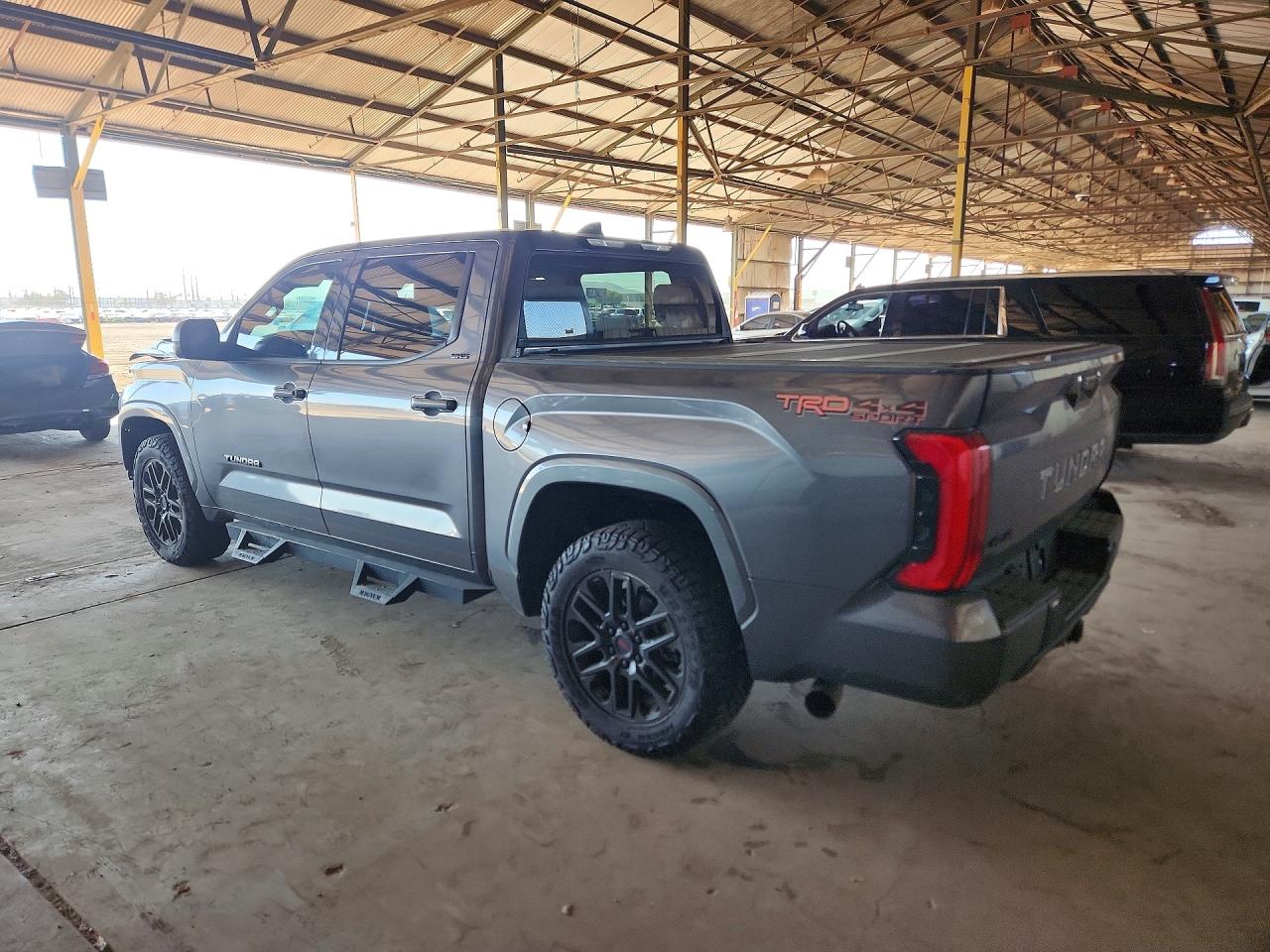 2023 TOYOTA TUNDRA SR5 — снимка 2