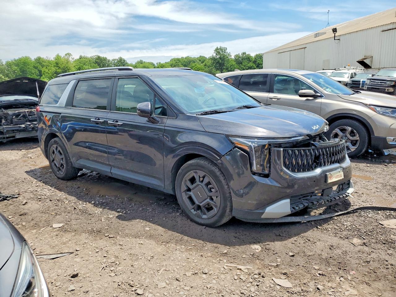 2025 KIA CARNIVAL EX — снимка 4