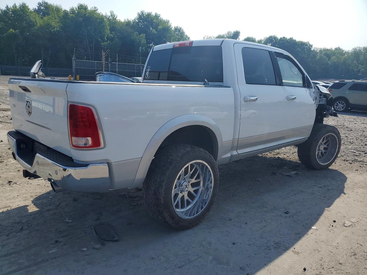 2017 RAM 1500 LARAMIE — снимка 3