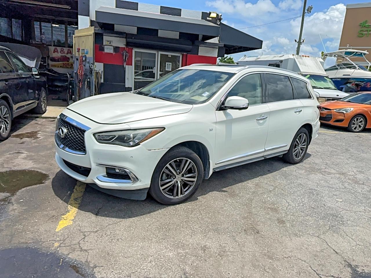 2019 INFINITI QX60 LUXE — снимка 2