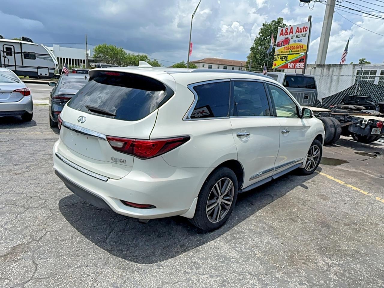 2019 INFINITI QX60 LUXE — снимка 4