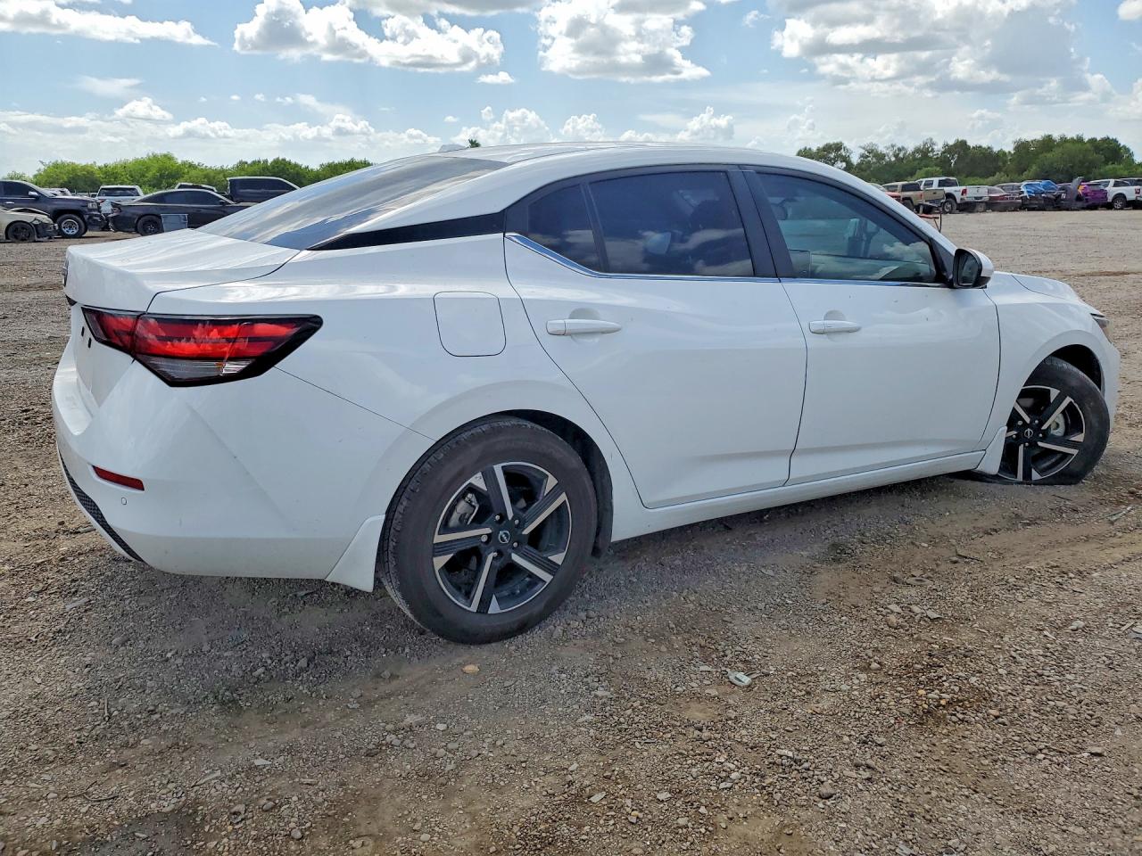 2025 NISSAN SENTRA SV — снимка 3