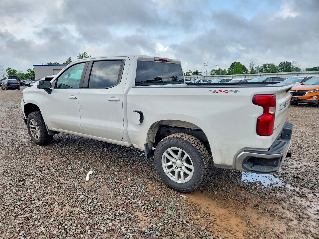 2022 CHEVROLET SILVERADO LTD K1500 LT-L — снимка 2