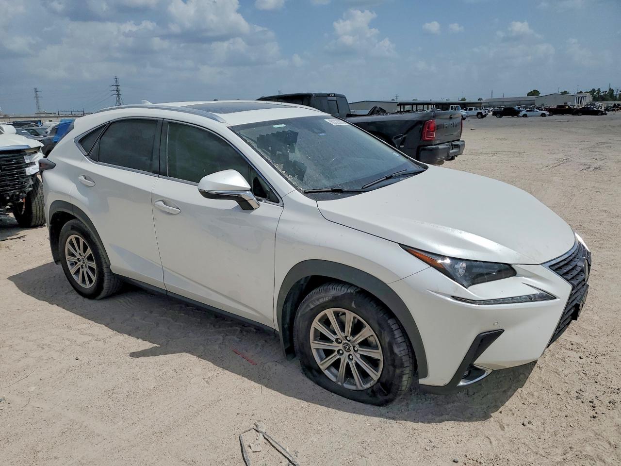 2021 LEXUS NX 300 BASE — снимка 4