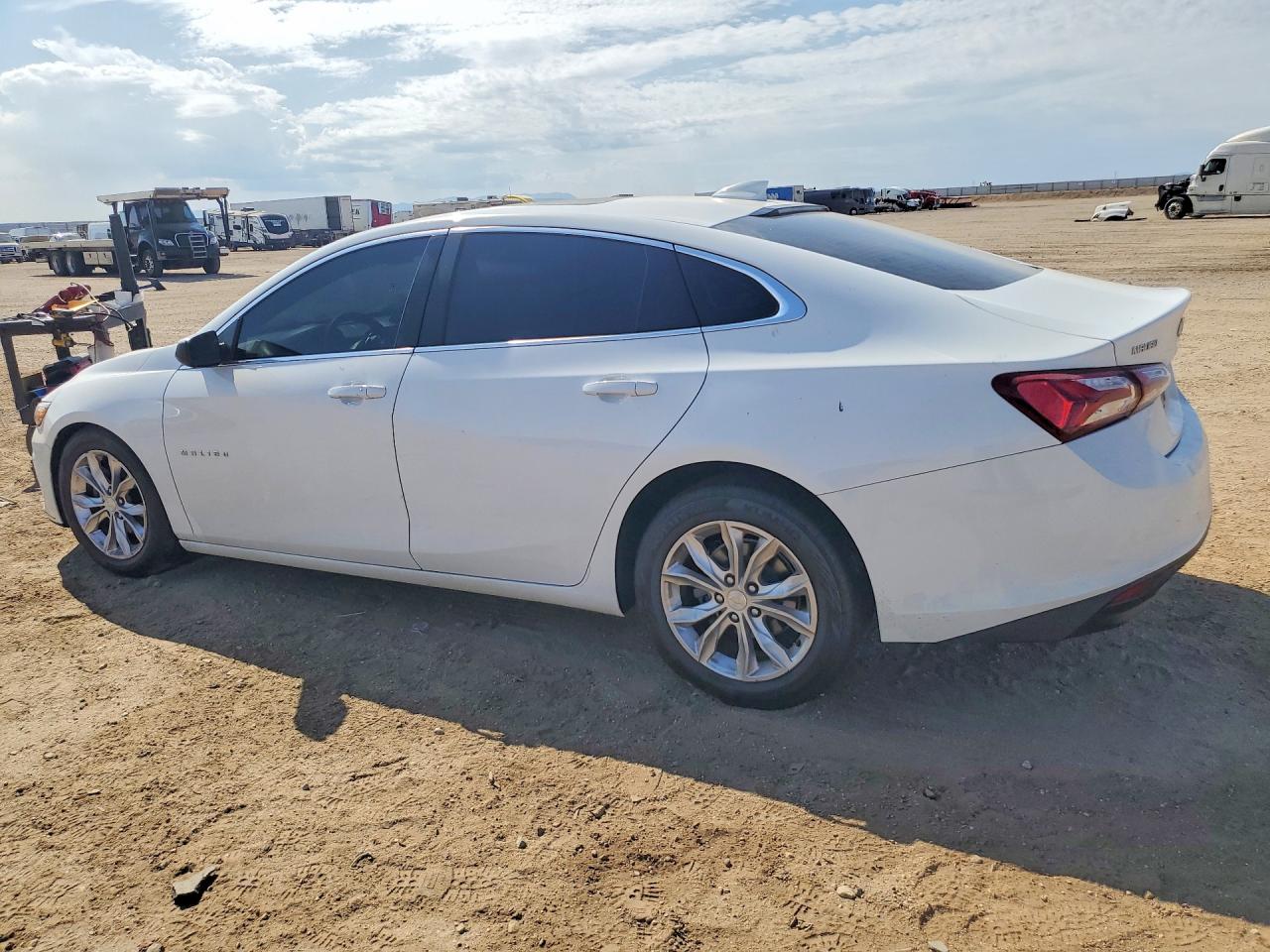 2019 CHEVROLET MALIBU LT — снимка 2