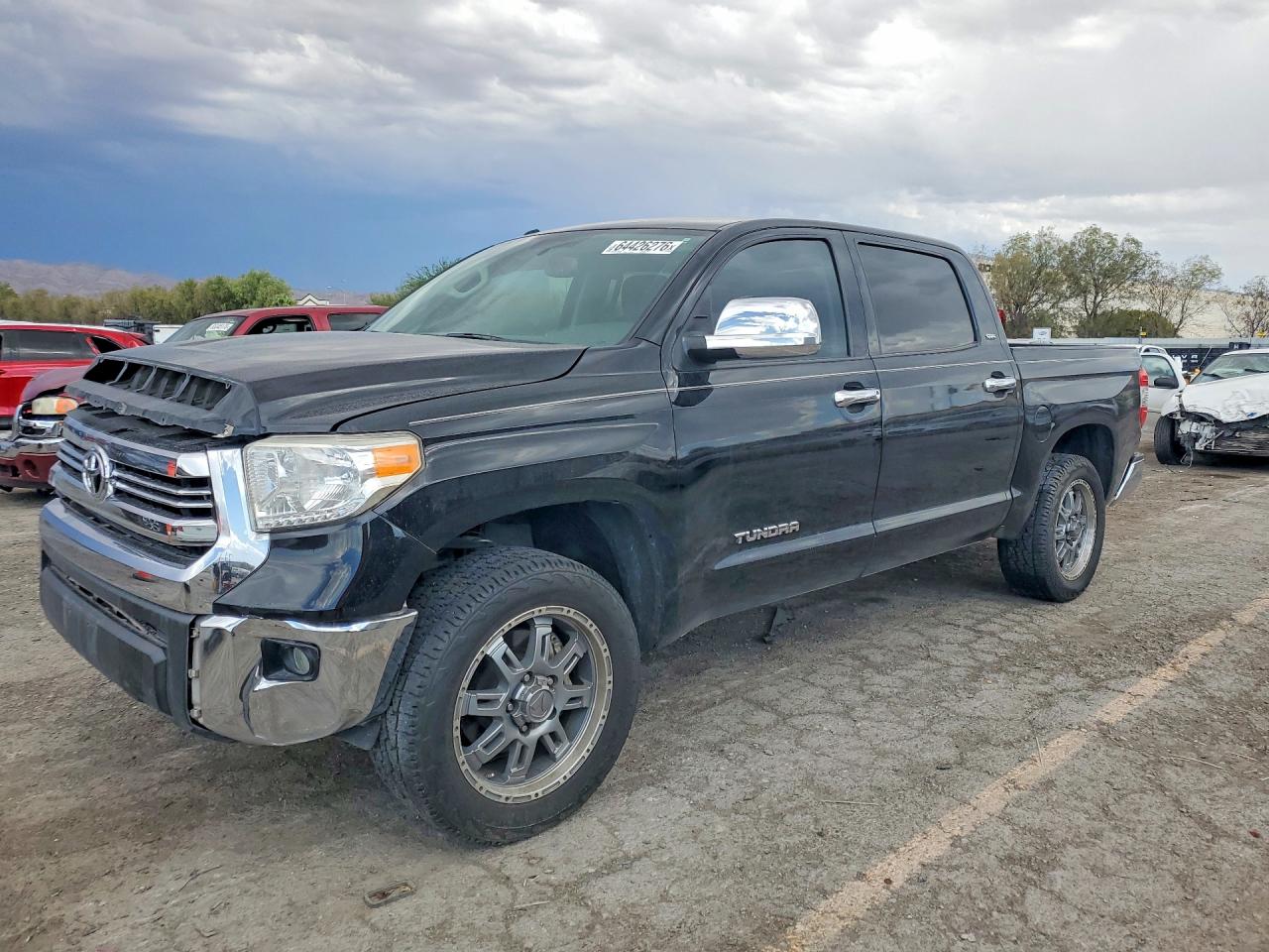 2016 TOYOTA TUNDRA CREWMAX SR5