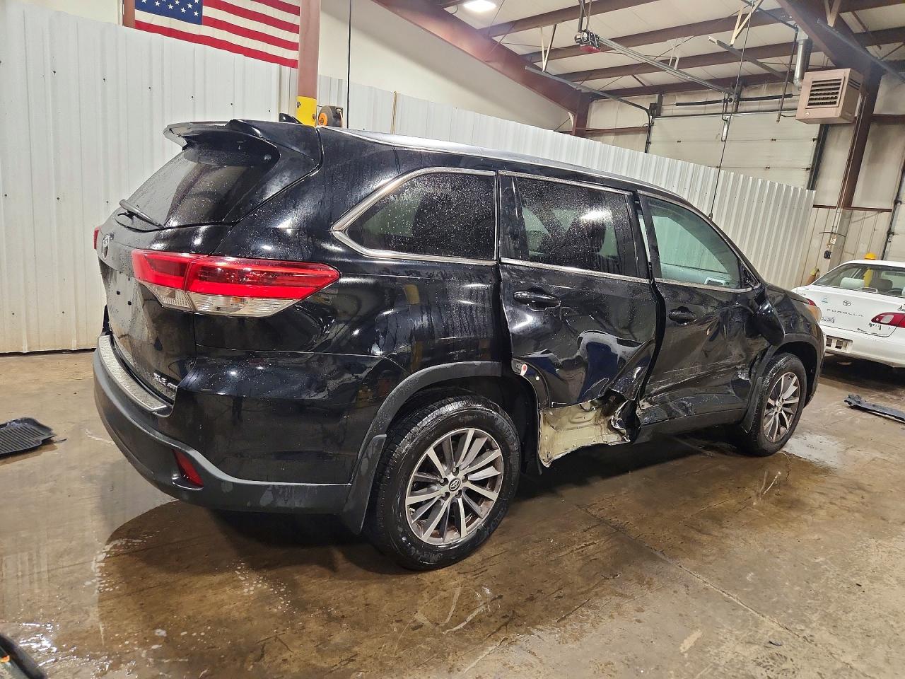 2018 TOYOTA HIGHLANDER XLE — снимка 3