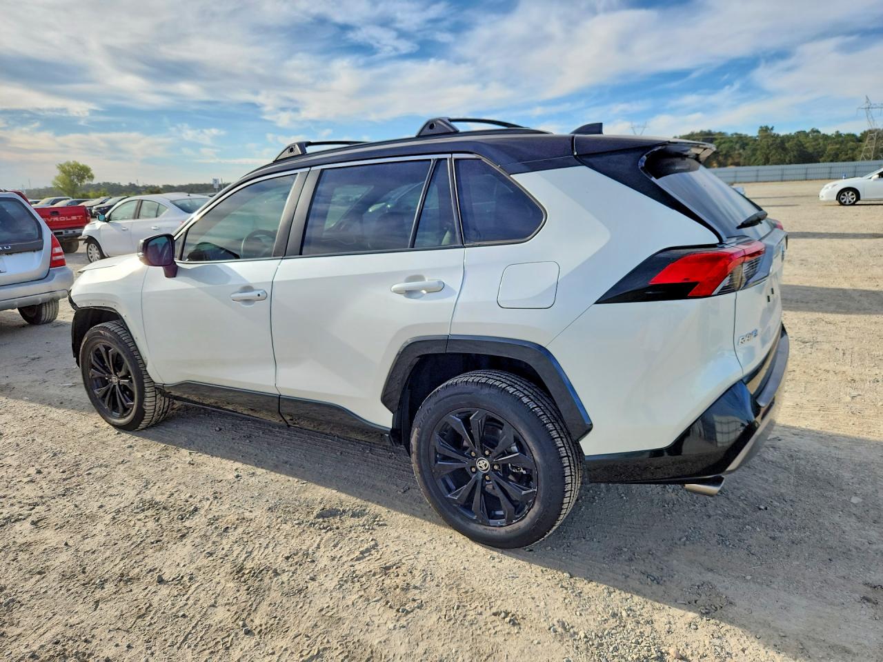2022 TOYOTA RAV4 XSE — снимка 2