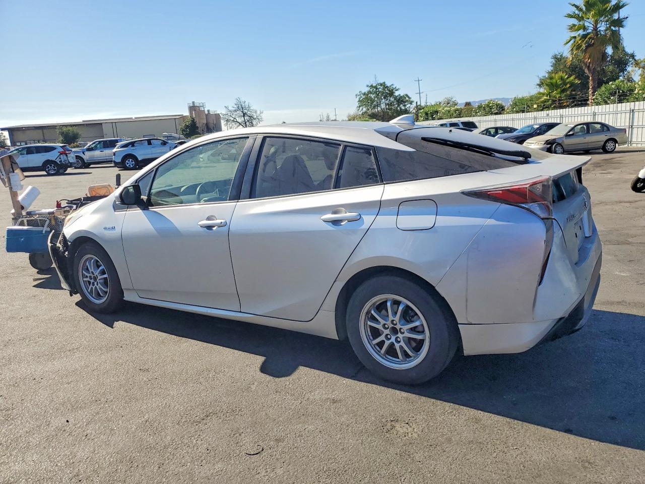 2017 TOYOTA PRIUS TWO — снимка 2