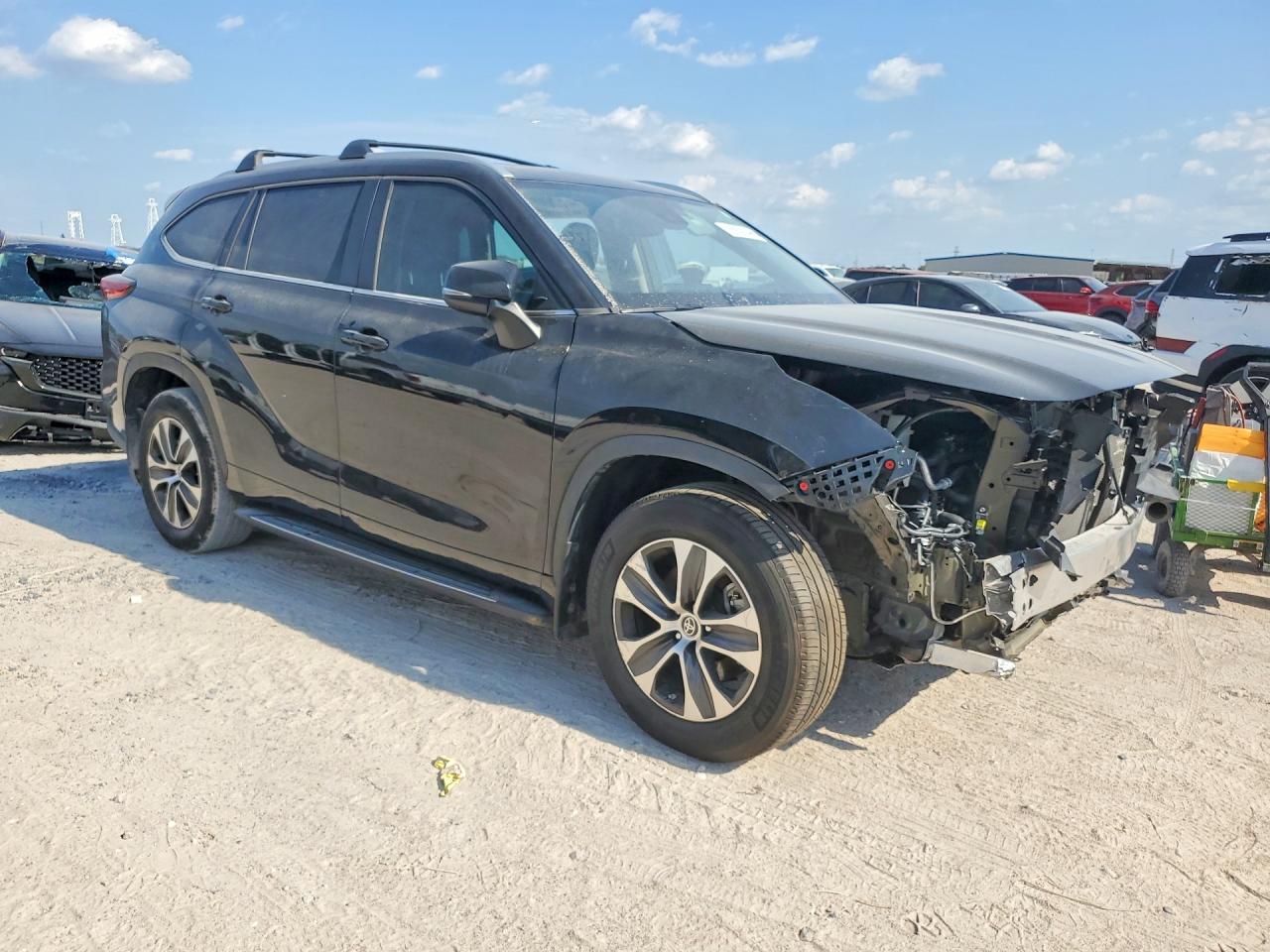 2023 TOYOTA HIGHLANDER XLE — снимка 4