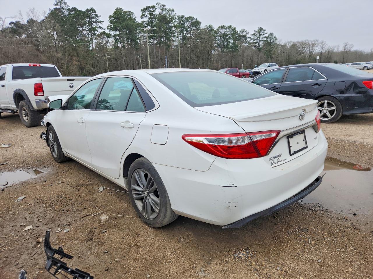 2017 TOYOTA CAMRY LE — снимка 2