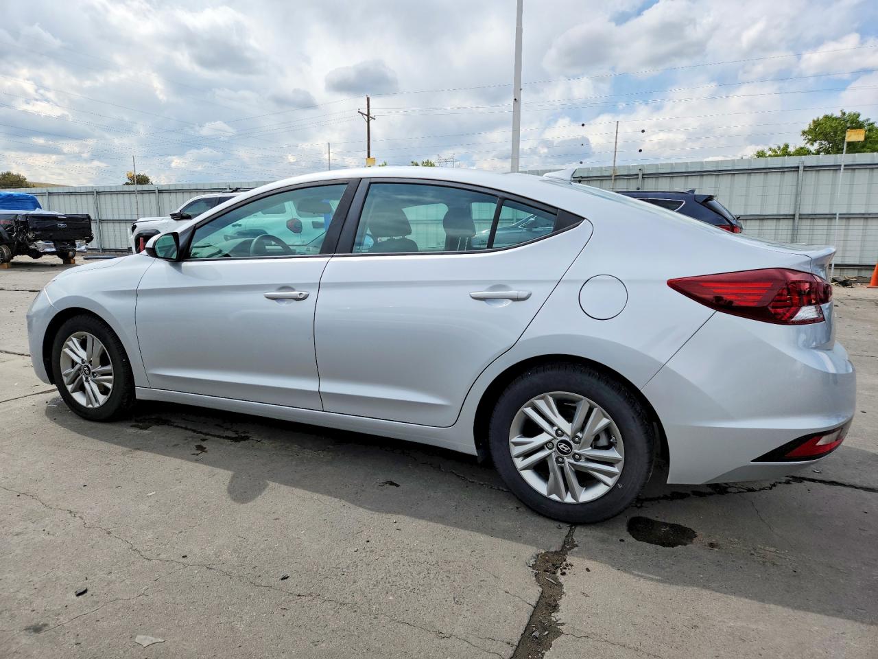 2019 HYUNDAI ELANTRA SEL — снимка 2