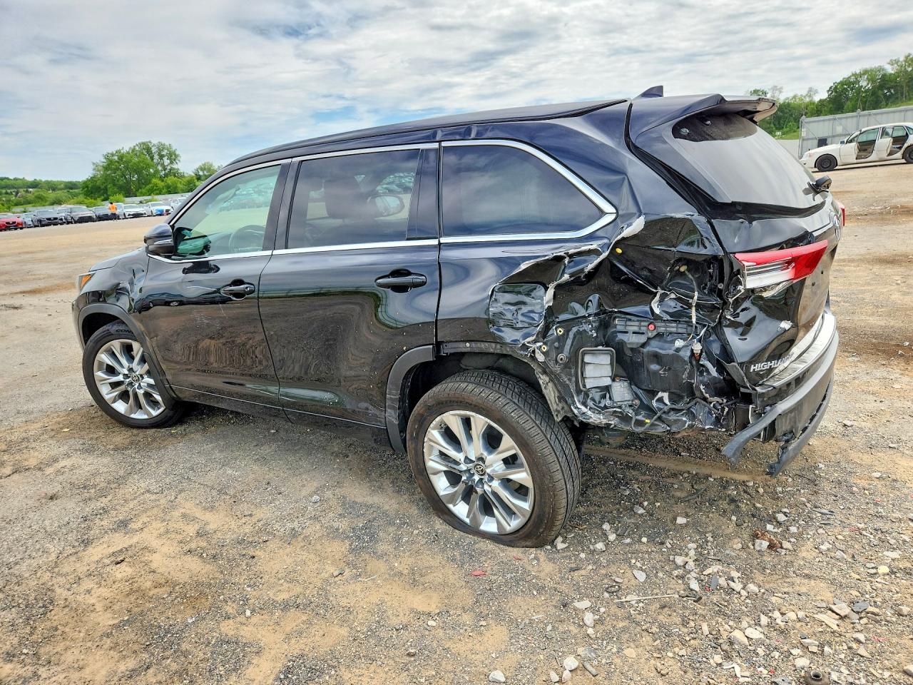 2017 TOYOTA HIGHLANDER SE — снимка 2