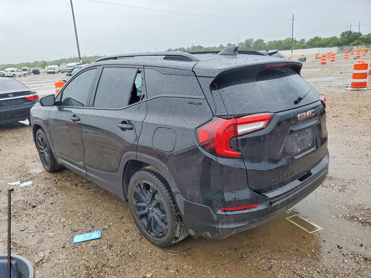 2022 GMC TERRAIN SLE — снимка 2