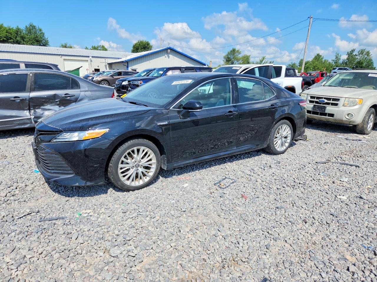 2020 TOYOTA CAMRY XLE